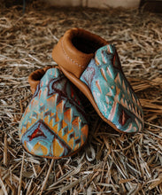 Load image into Gallery viewer, Hand Painted Leather Mocs
