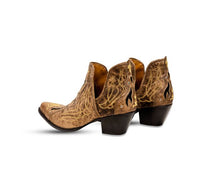 Load image into Gallery viewer, Tentor Western Leather Booties
